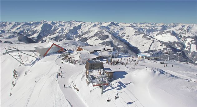 Blick-auf-das-Skigebiet-der-Superlative