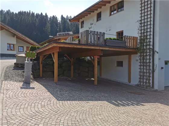 Carport Appartement Edelweiß