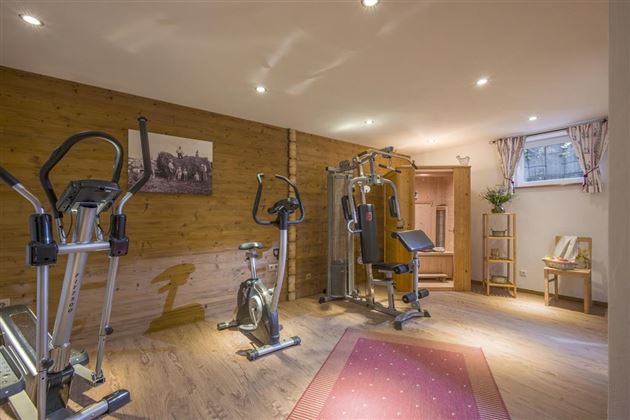 Chalet Alpenblick Fitnessraum_Sauna unteres Stocke