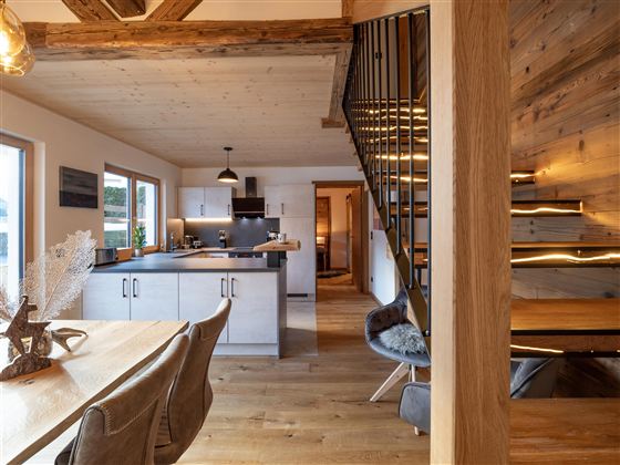 das_brunn_Rettenbach_9_Kirchberg_Wohnraum_Kueche
