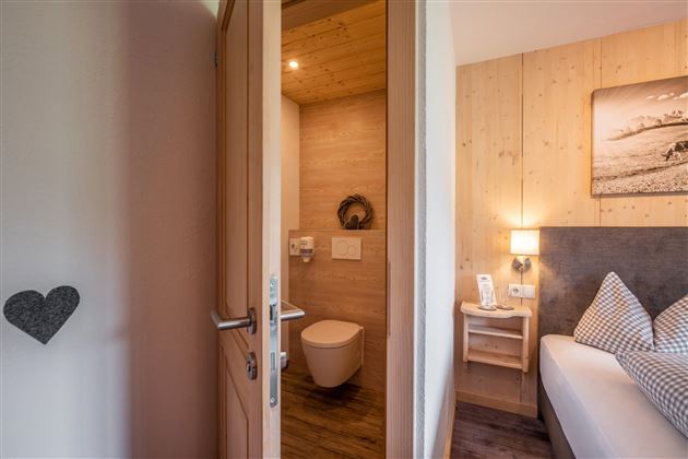 Doppelzimmer mit Dusche und WC