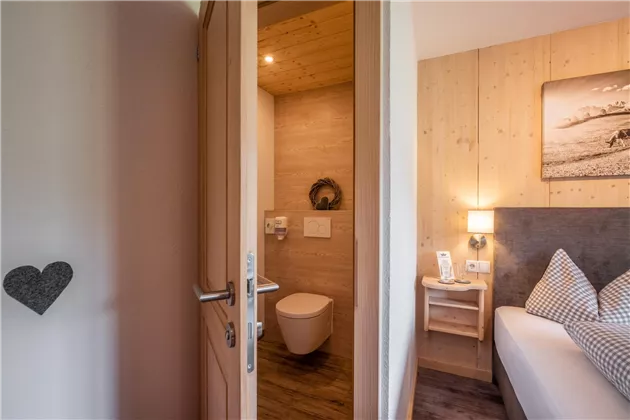 Doppelzimmer mit Dusche und WC