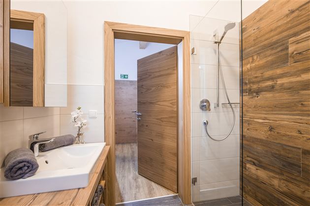 DU-WC (3)