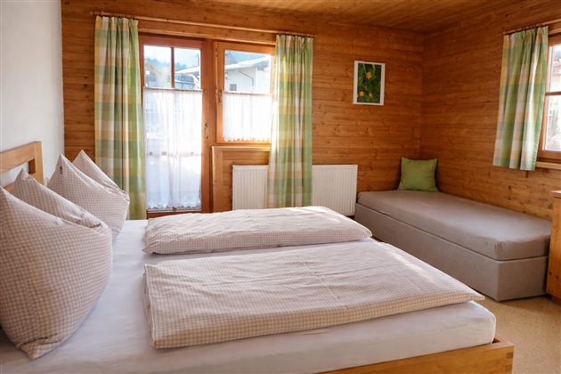 EhrensbergerC_Zimmer