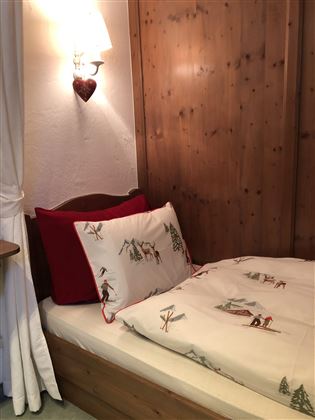 Einzelbett