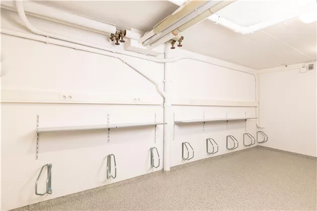 Bicycle-storage room with chargers for E-Bikes