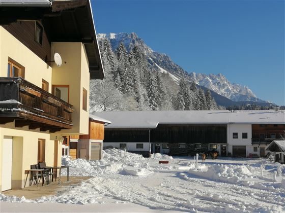 Ferienhaus im Schnee