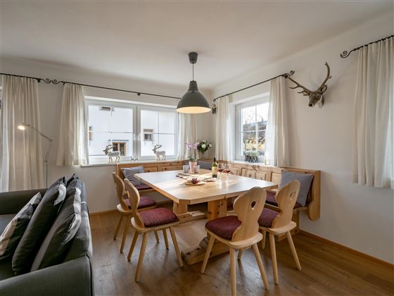 Ferienhaus_Wirtheim_Moosen_26_Brixen_Wohnzimmer_Es