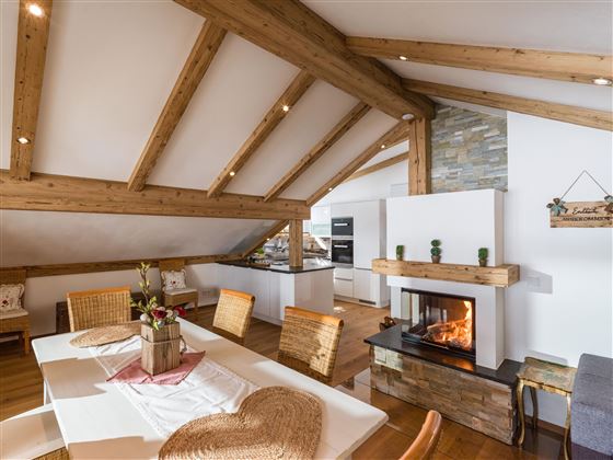 Ferienwohnung_Beim_Hoizwurm_Dorf_51_Aschau_Wohnzim