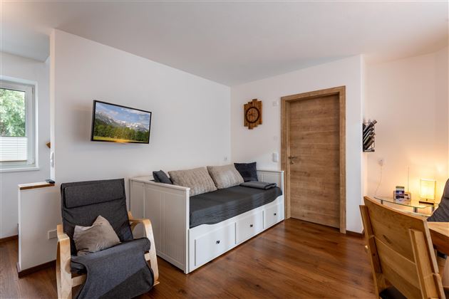 Ferienwohnung_Riedmann_Dorf_37c_Soell_07_2025_Wohn