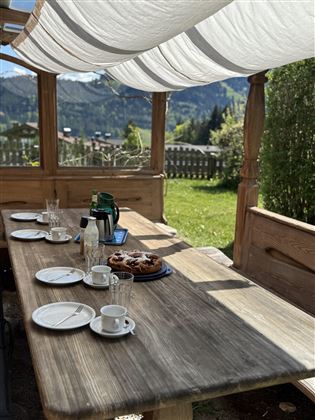Freisitz - Terasse im Grünen. (1)