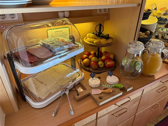 Breakfast buffet