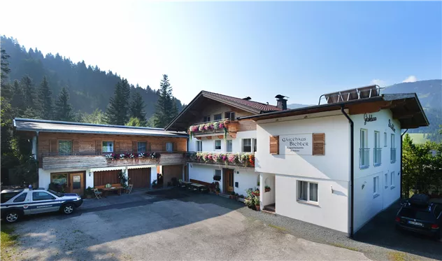 Gaestehaus-Bichler-Scheffau-Dorf-22-Karin-Bichler-