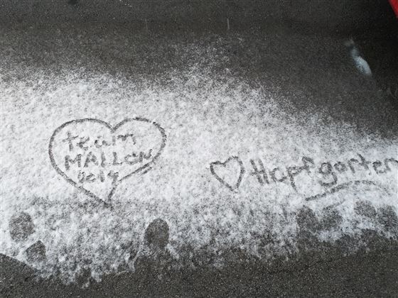 Greetings from Down Under left in the snow