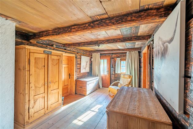 Großmutters Haus Flur erster Stock mit Schrank und