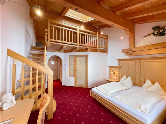Unsere großzügigen Suiten bieten viel Platz für Ihren Urlaub.