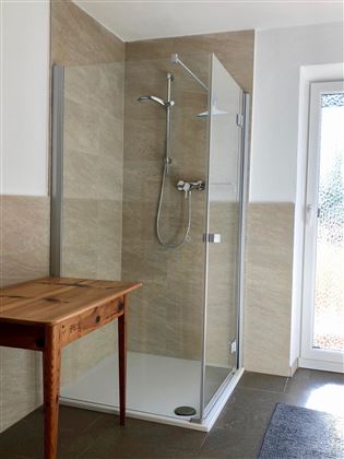 GRÜN Badezimmer/ GREEN bathroom 1