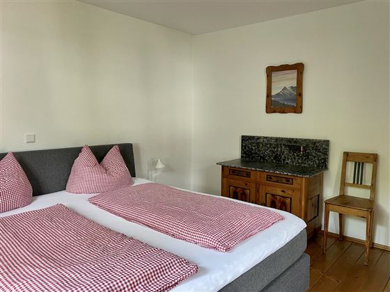 GRÜN Schlafzimmer/ GREEN sleeping room 2-1