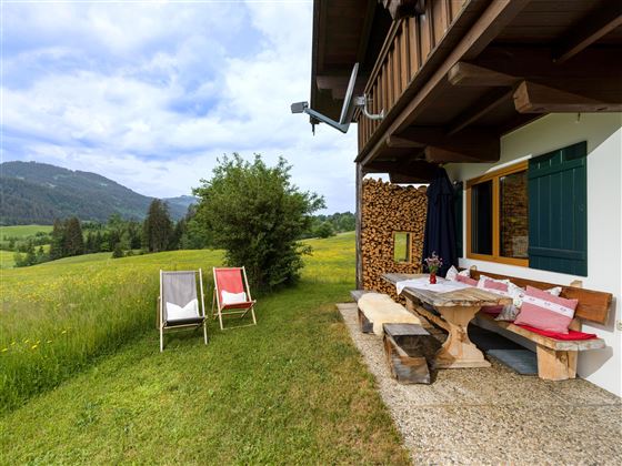 Hahnenkamm-Wohnung-Terrasse-Süden