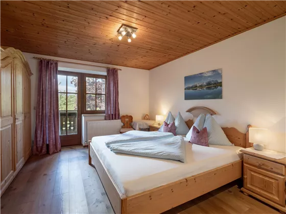 Haidhof Appartement Badeseeblick Schlafzimmer