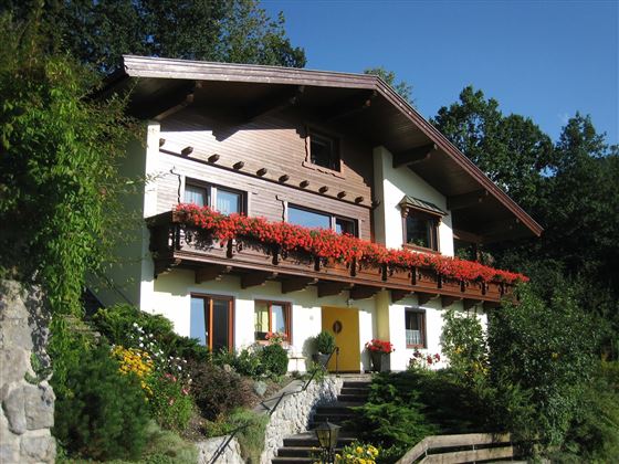 Haus Außenansicht Sommer