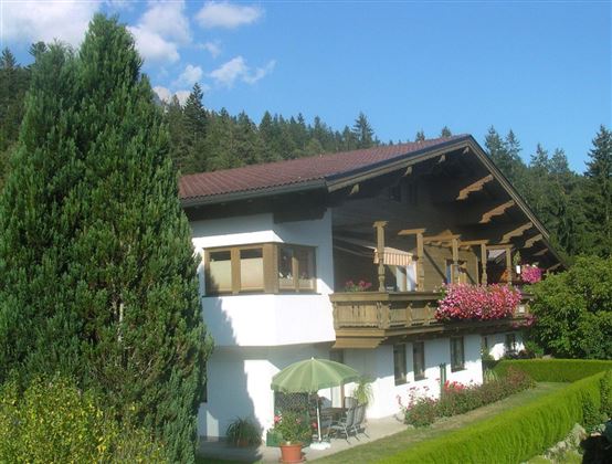 Haus Kaufmann Sommer Frontansicht