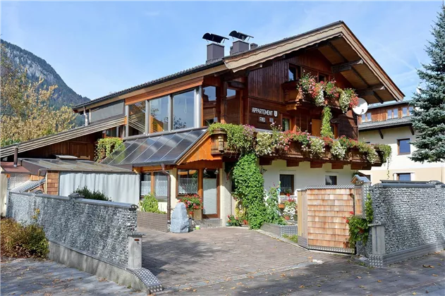 Haus Sommer neu