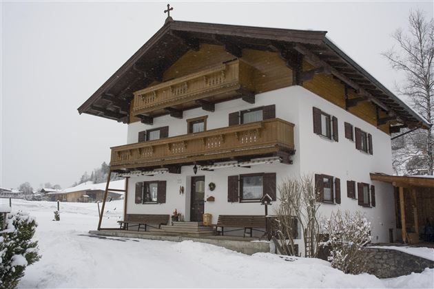 Haus-Wieser-Schwendterweg-1-Haus-Winter-neu