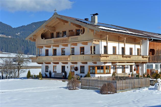 Hausansicht_Winter