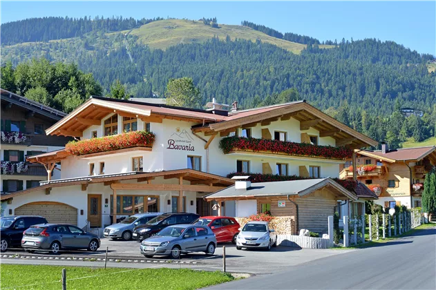 Hotel Garni BAVARIA Sommer Nordseite