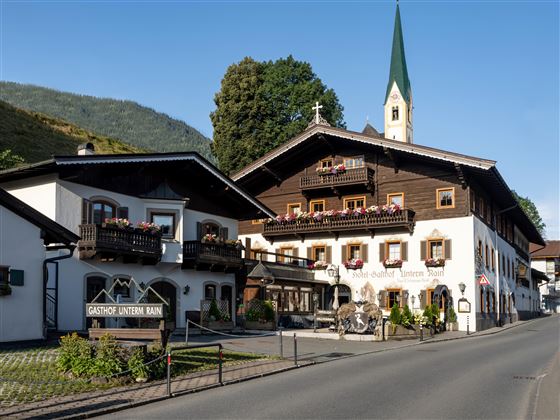 Hotel_Gasthof_Unterm_Rain_Kitzbuehelerstrasse_8_Ki