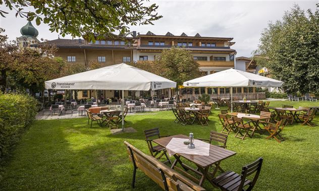 Hotel_Post_Dorfplatz_11_Westendorf_Garten_3 klein