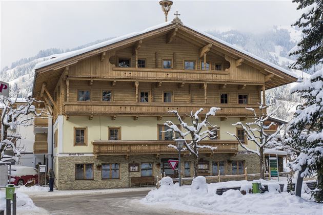 Hotel-Post-Westendorf-Haus-Winter
