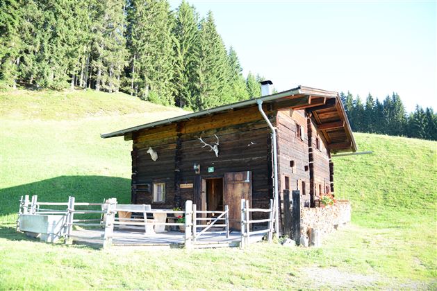 Hütte