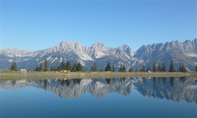Jochstubensee mit Wilder Kaiser