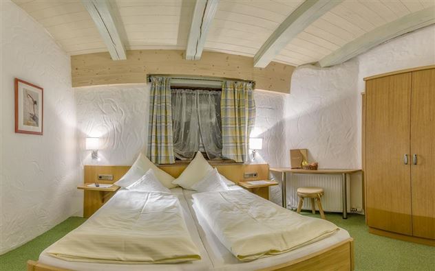 KB: Schlafzimmer1