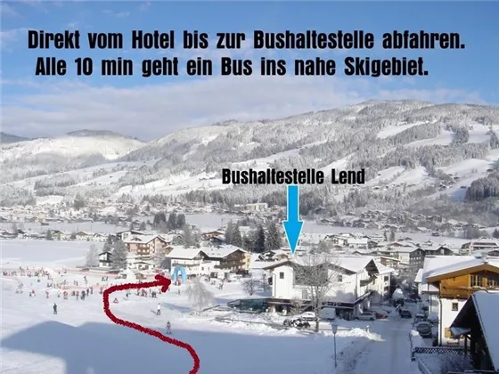 mit Ski zur Bushaltestelle