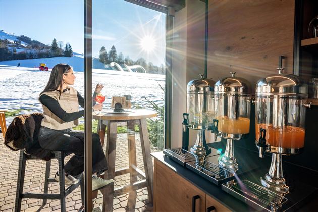 Nina Terrasse mit Getraenke