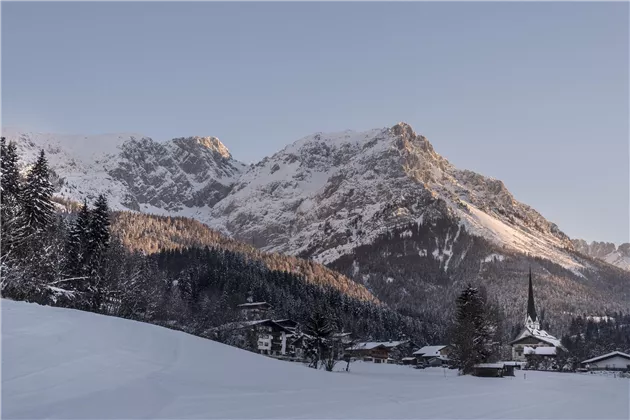 Ortsansicht-Winter_Scheffau_Foto-von-Felbert_Reite