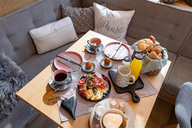 Pension_Edelweiss_Dorfstrasse_99_Soell_05_2025_Fru