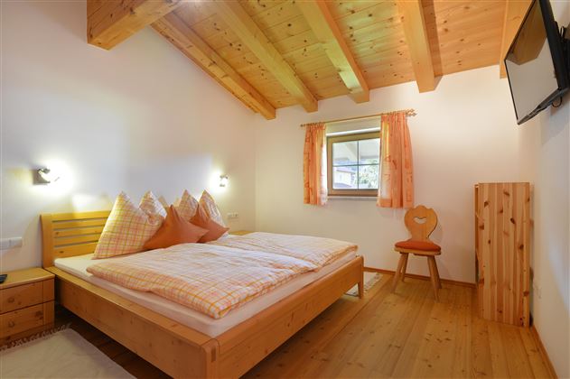 Privatzimmer-Haus-Krall-Going-Achenweg-10-Schlafzi