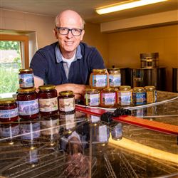 Going_Handwerk_Imker_Recheis_Toni_Sommer2019_Marti