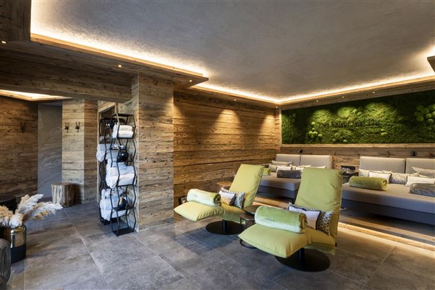 reell-kommunikationsdesign-NASCHBERGHOF-klein-230