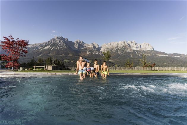 reell-kommunikationsdesign-NASCHBERGHOF-klein-273