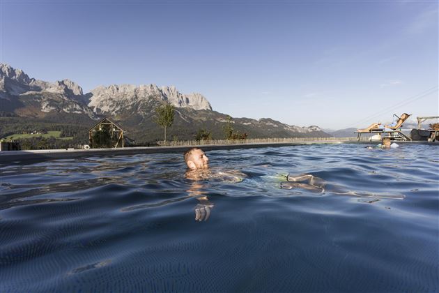 reell-kommunikationsdesign-NASCHBERGHOF-klein-281