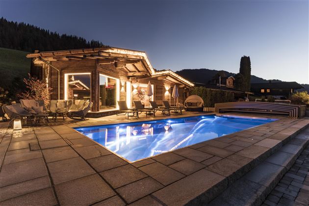 reell-kommunikationsdesign-NASCHBERGHOF-klein-300