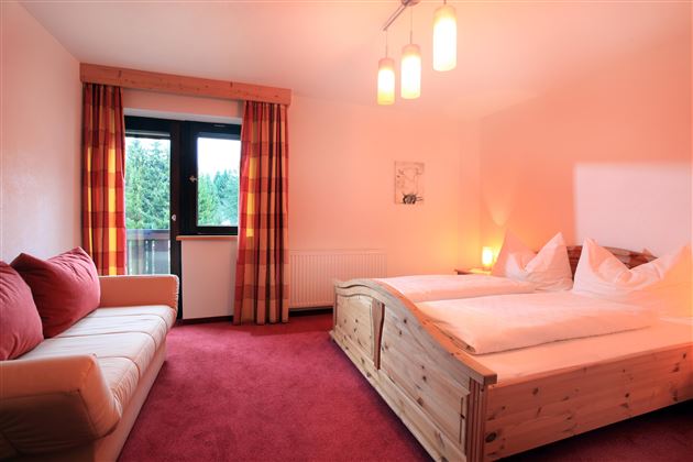 Schlafzimmer 2