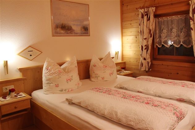 Schlafzimmer 2