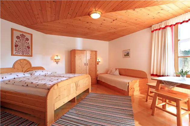 Schlafzimmer Fichte natur