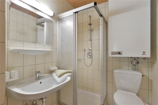 Schlosser - Badezimmer 1